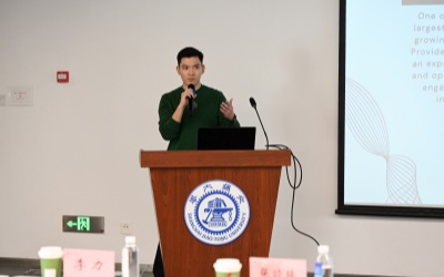 JI Kazakhstani alumnus invited to share experience at SJTU